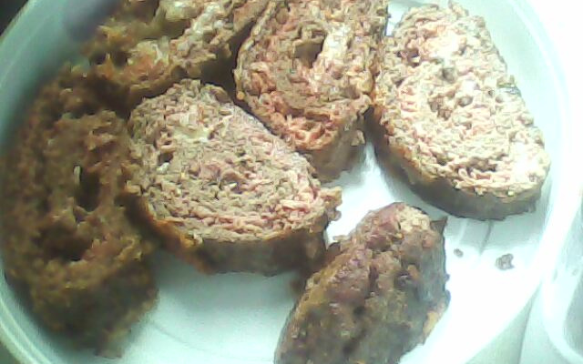 Rocambole de carne moída