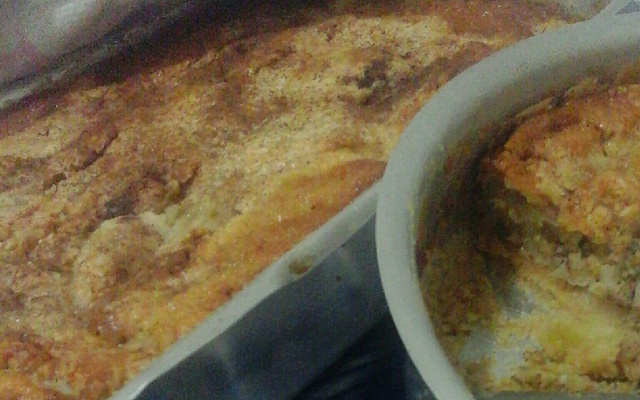 Cuca de banana com maçã