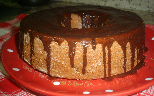Bolo de banana com castanha-do-pará