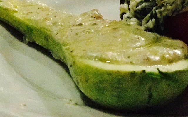 Abobrinha recheada com gorgonzonla