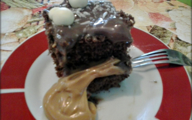 Bolo recheado com doce de leite