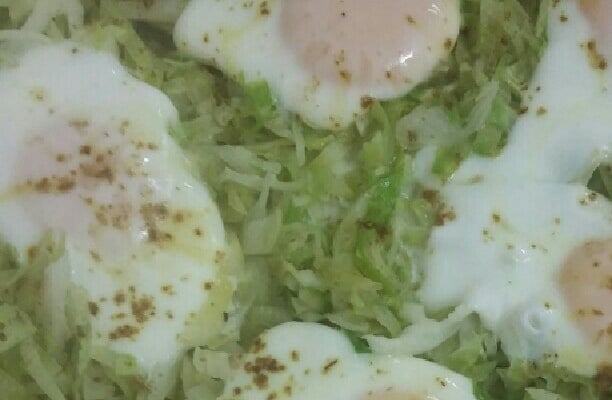 Repolho com ovos escondidos