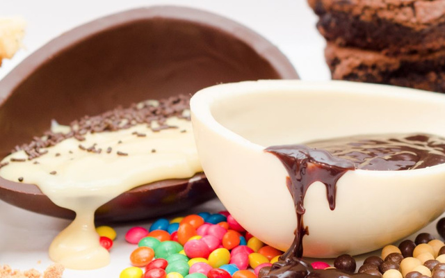 Ovo de Páscoa meio a meio