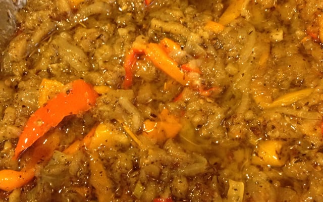 Berinjela em conserva para petisco