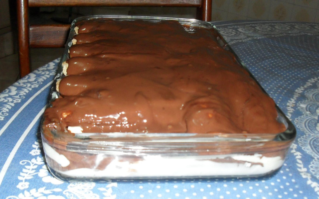 Pavê de chocolate preto e chocolate branco