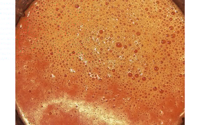 Molho de pimenta vermelha caseira