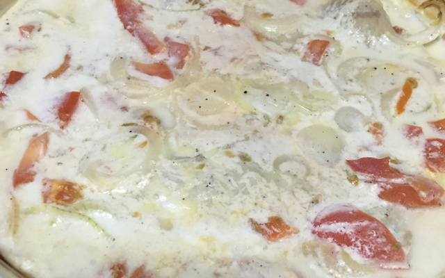 Filé de merluza assado com leite de coco