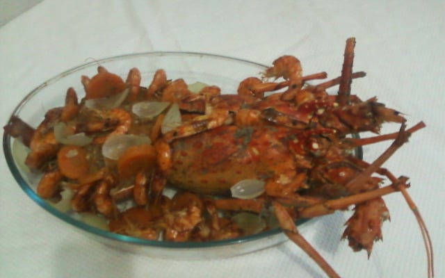 Lagosta Caprichada ao Alho e Óleo