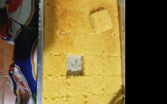 Bolo de bagaço de milho verde