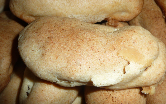 Bananinhas assadas com massa podre