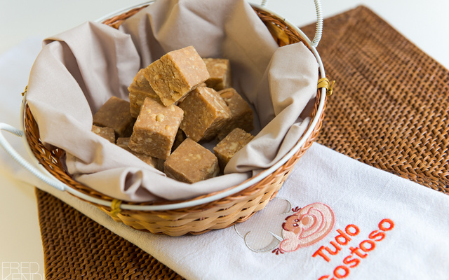 Paçoca com leite condensado