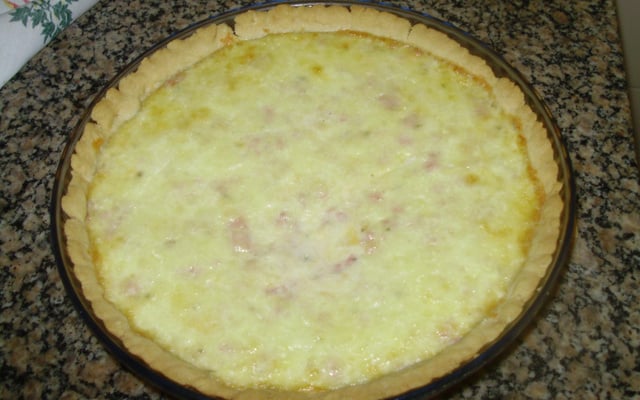 Quiche de queijo com presunto
