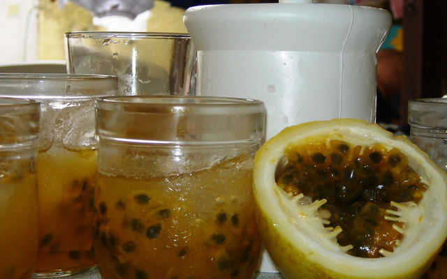 Caipirinha de maracujá com saquê