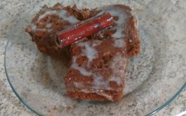Bolo de chocolate com canela