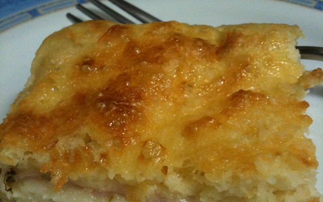 Joelho de tabuleiro (queijo e presunto)