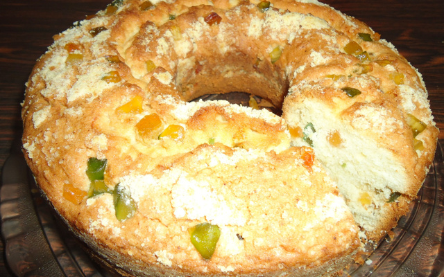 Bolo de fruta cristalizada