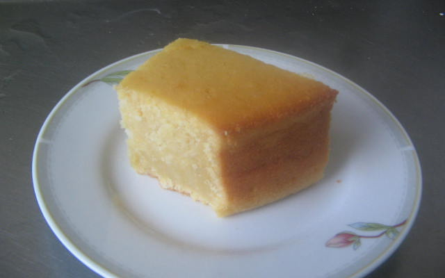 Bolo de fubá flocão