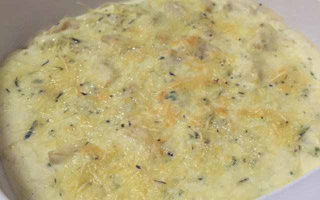 Frango cremoso com alho poró