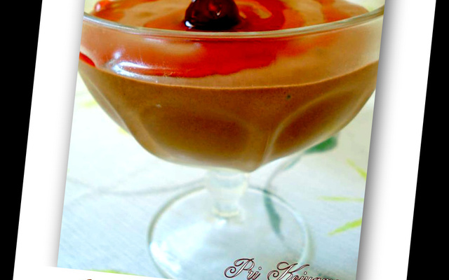 Sorvete ou creme de chocolate ao licor e nozes