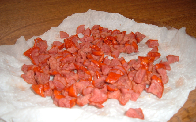 Petisco de salsicha ressecada