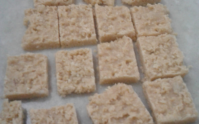 Cocada com leite condensado