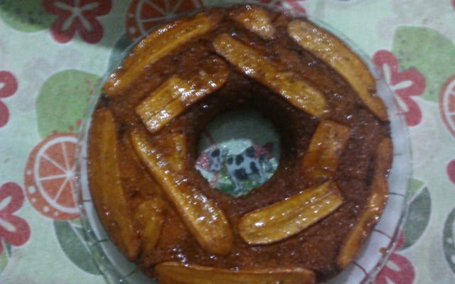 Bolo de banana caramelada