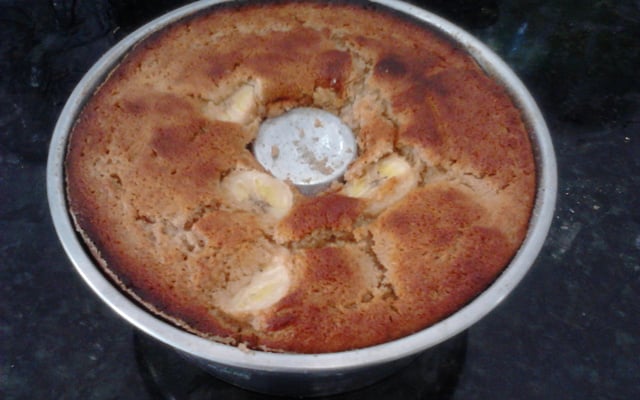 Bolo integral de banana com mel