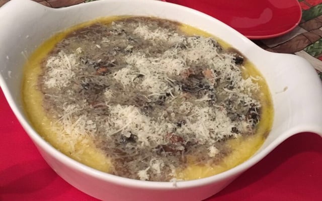 Polenta mole com funghi