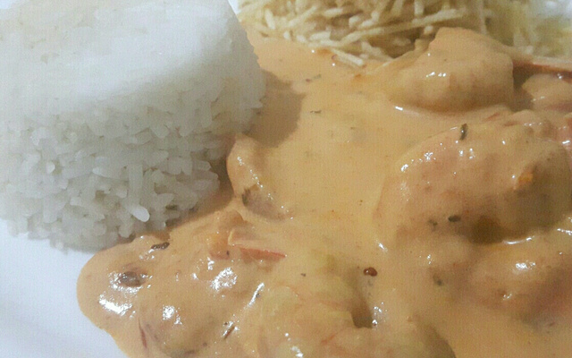 Camarão com requeijão