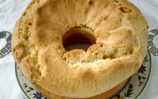 Pão de queijo na forma