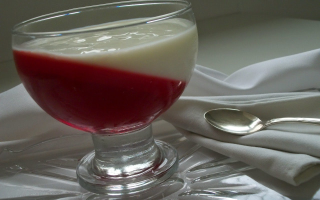 Manjar com gelatina