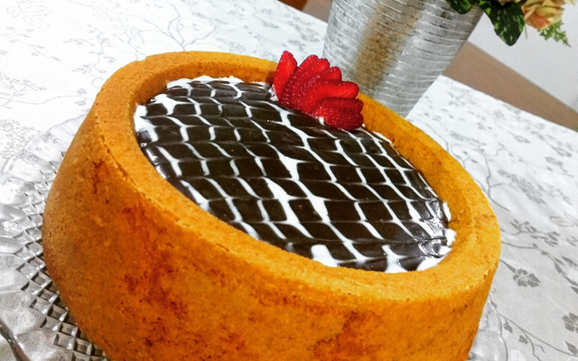 Bolo de cenoura com cobertura de brigadeiro