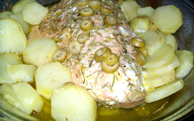 Salmão com batatas