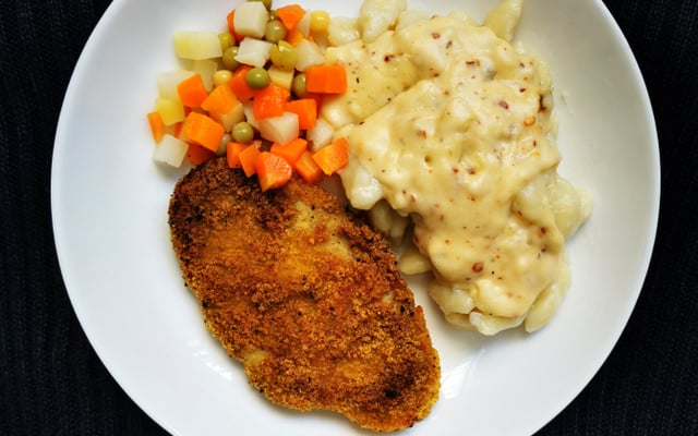 Molho branco com queijo prato delicioso