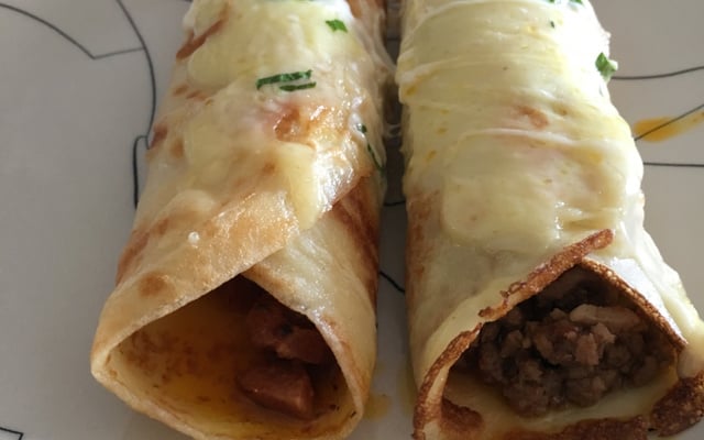 Panqueca fofinha de carne moída e requeijão