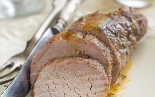 Lombo com molho de mostarda e mel