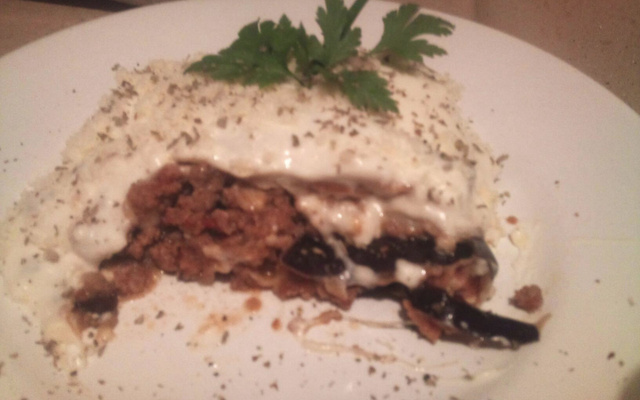 Berinjela com carne moída e bacon