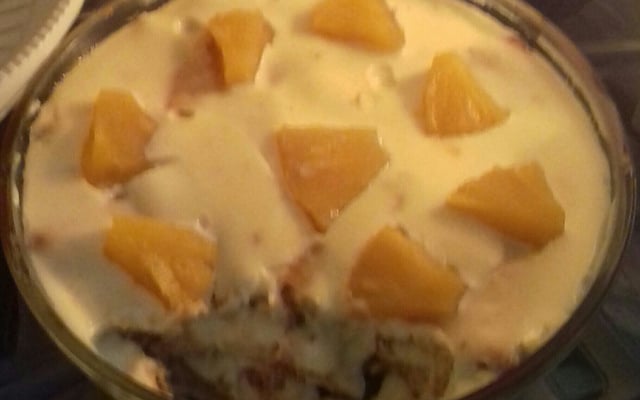 Pavê de pêssego em calda