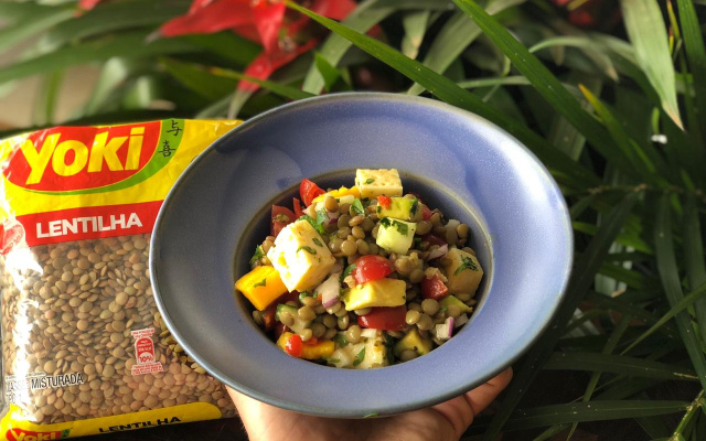 Salada de lentilha tropical