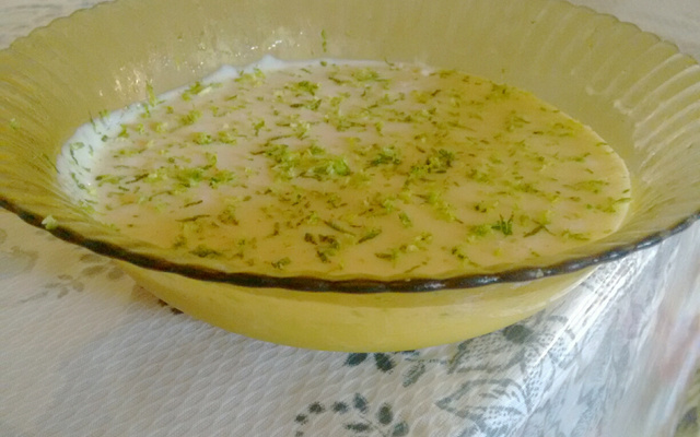 Mousse com fruta de limão