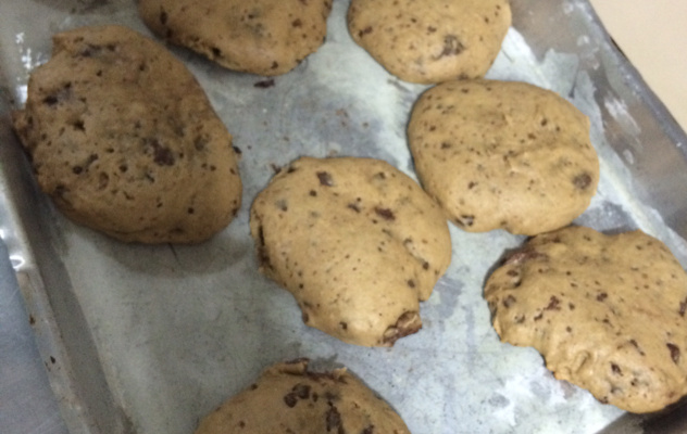 Cookies de nutela com gotinhas de chocolate