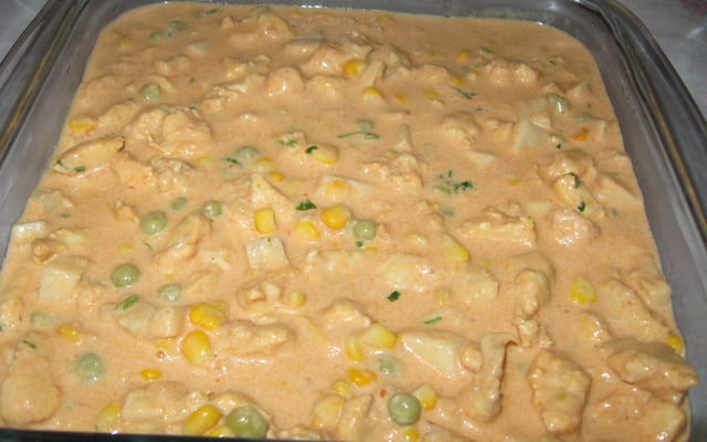 Estrogonofe de frango com milho