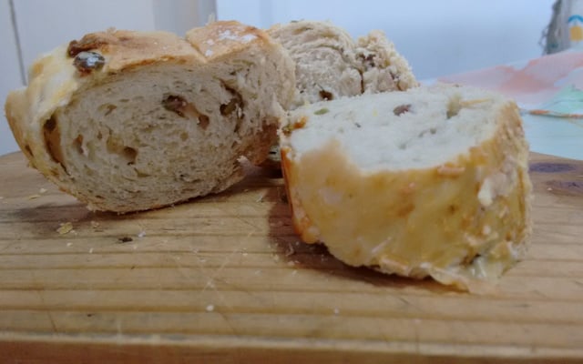 Pão de azeitonas pretas ou verdes