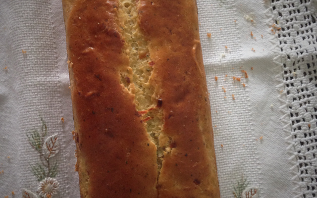 Pão de liquidificador com ervas finas