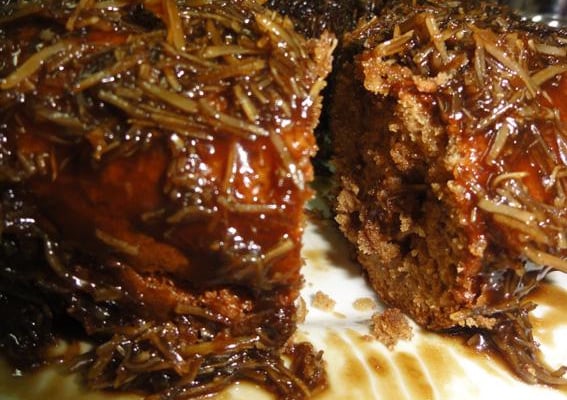 Bolo de açúcar mascavo