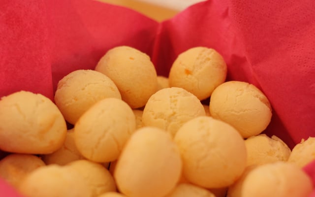 Pão de queijo leve (light)