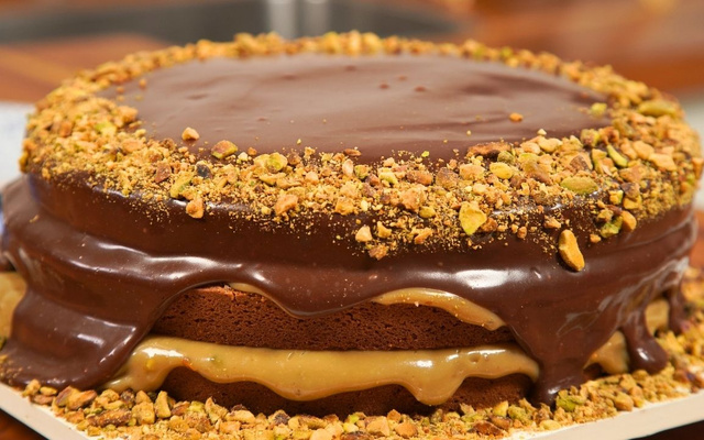 Bolo de chocolate com pistache