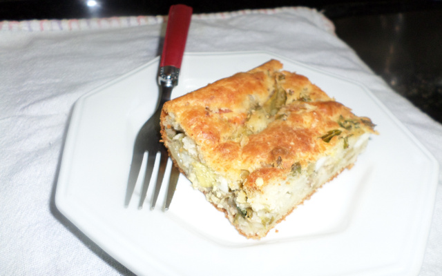 Torta de escarola com atum