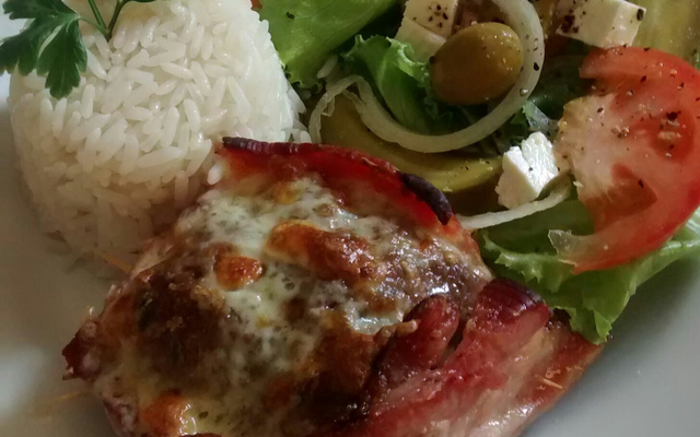 Medalhão de carne moída