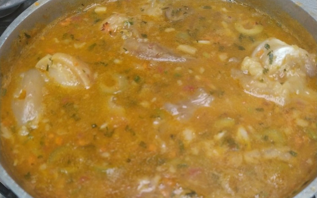 Caldo de mocotó